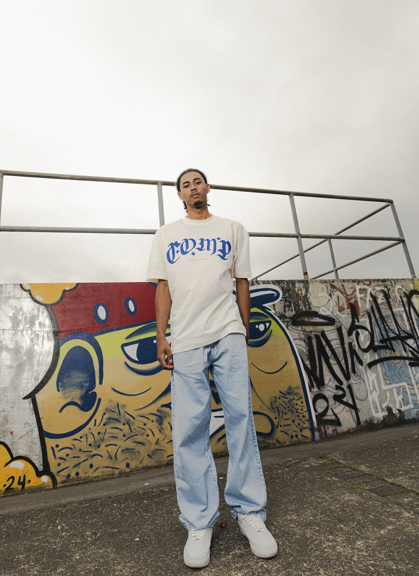 Overcrowded 大混雑 CF CAMISETA OVERSIZED - URBAN