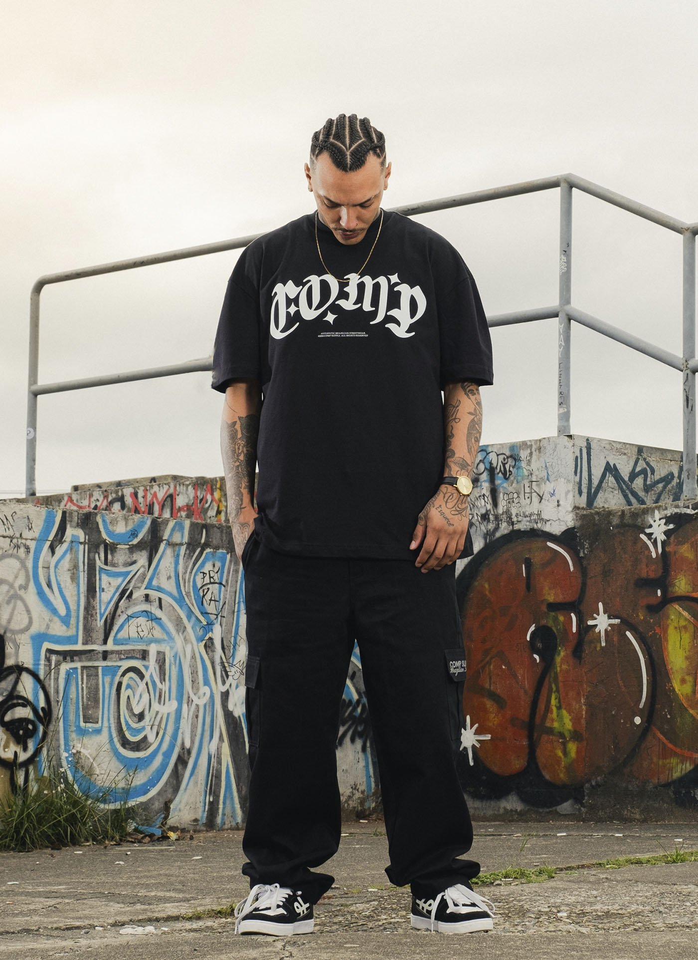 Overcrowded 大混雑 CF CAMISETA OVERSIZED - URBAN