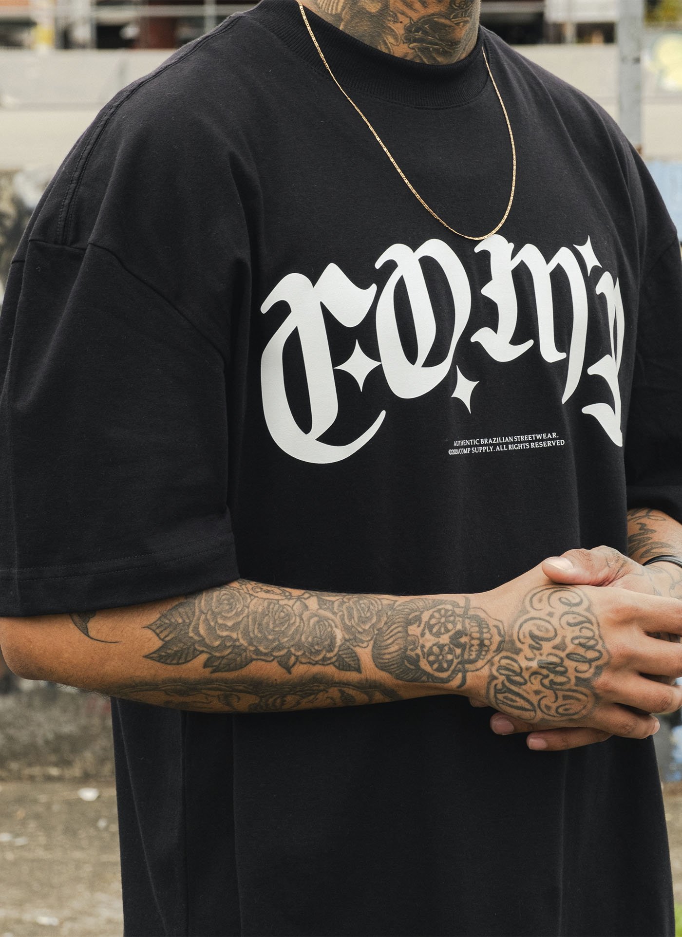 Overcrowded 大混雑 CF CAMISETA OVERSIZED - URBAN
